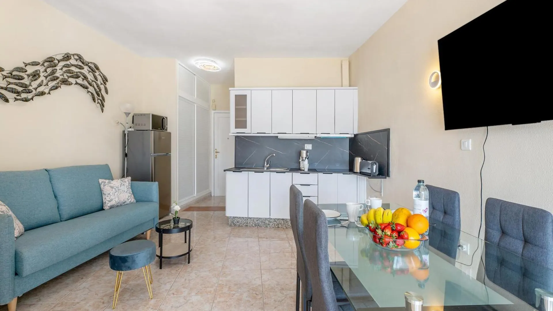 Cristianmar Frontline Sea View Apartment Los Cristianos   Los Cristianos (Tenerife)
